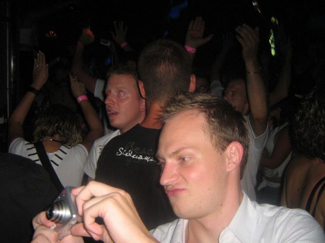 i/Kranj/Absolvent08/07-BlackWhiteParty/absolvent 1915.jpg_640.jpg
